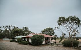 Alkoomi Chalets